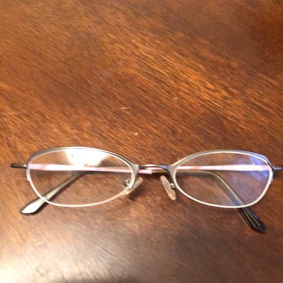 Glasses - Picture 3 of 3